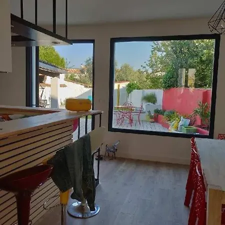 La Maison En Couleur 4 étoiles 10 Pers Avec Piscine Privée