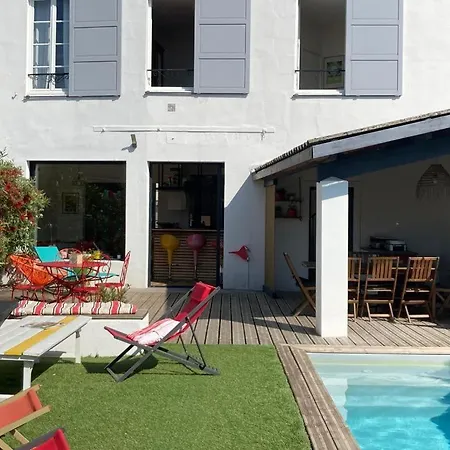 La Maison En Couleur 4 étoiles 10 Pers Avec Piscine Privée Hébergement de vacances *