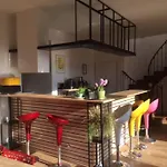 La Maison En Couleur 4 Etoiles 10 Pers Avec Piscine Privee *