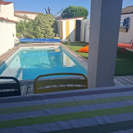 La Maison En Couleur 4 Etoiles 10 Pers Avec Piscine Privee
