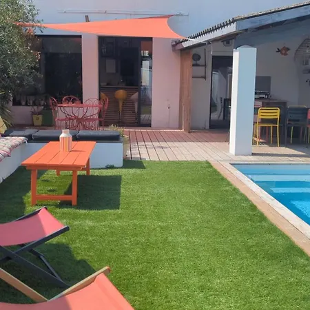 La Maison En Couleur 4 Etoiles 10 Pers Avec Piscine Privee בית נופש *