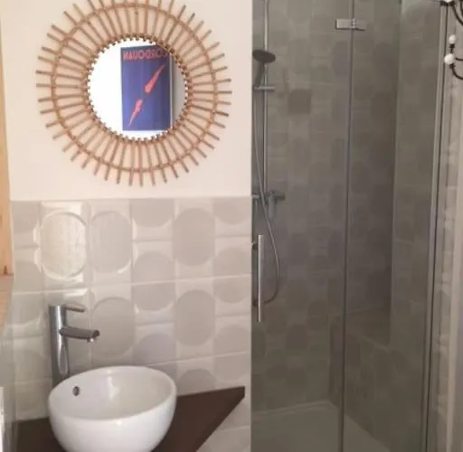 La Maison En Couleur 4 étoiles 10 Pers Avec Piscine Privée Сasa de vacaciones *